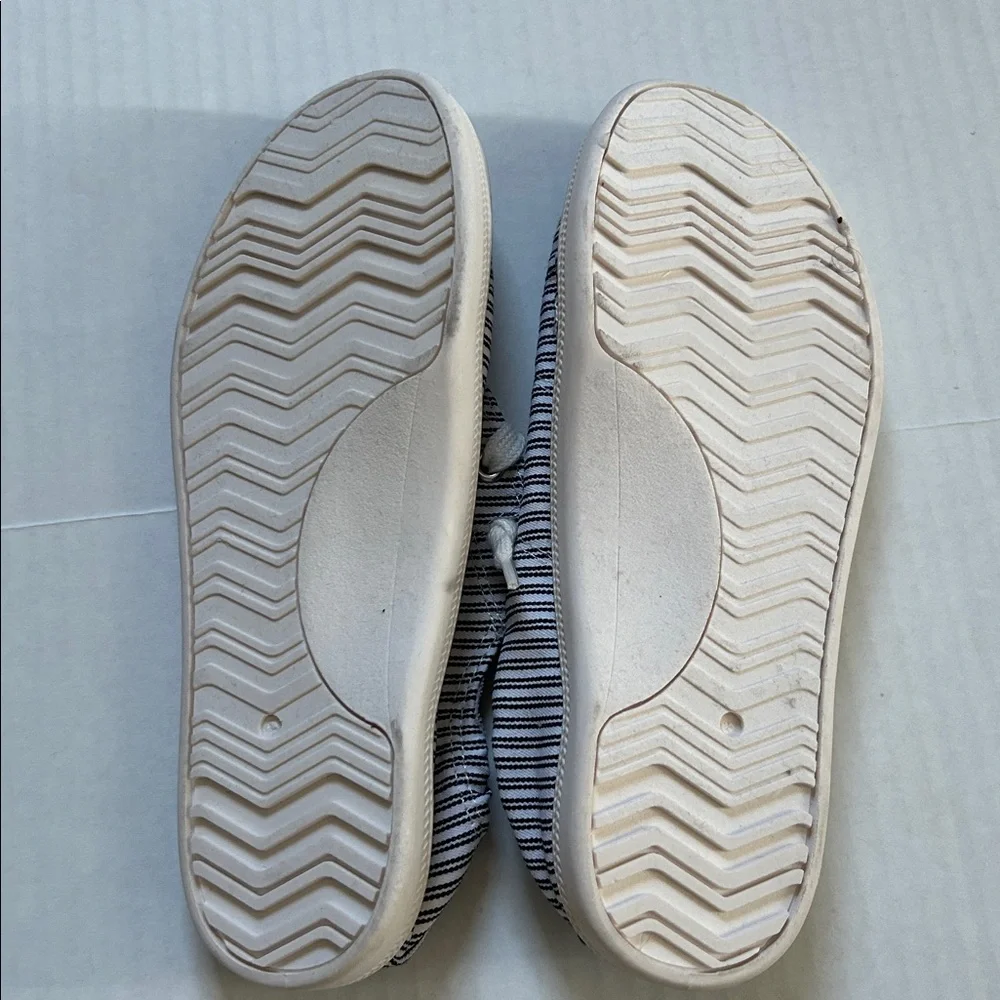 Torrid multi stripe Riley Ruched Sneaker (WW) size 6.5 WW - Picture 6 of 8